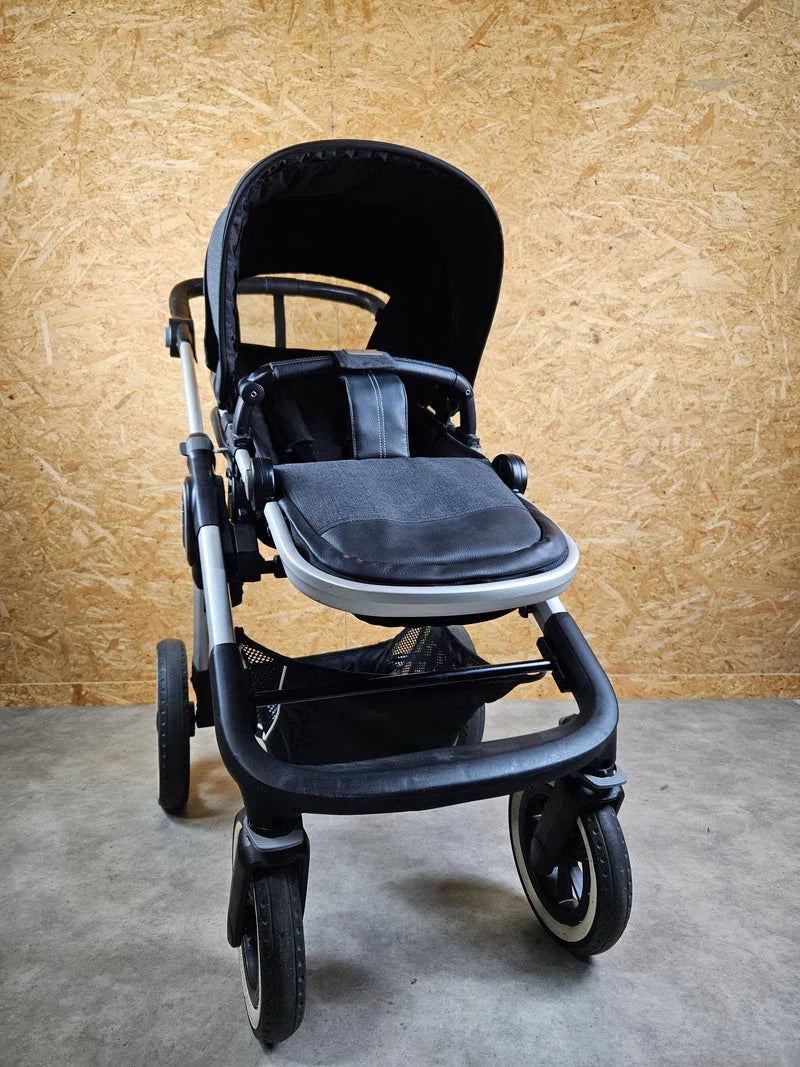 Emmaljunga - NXT90 Flat Outdoor Buggy Kinderwagen (Gestell und Sportsitz) - Schwarz in gutem Zustand