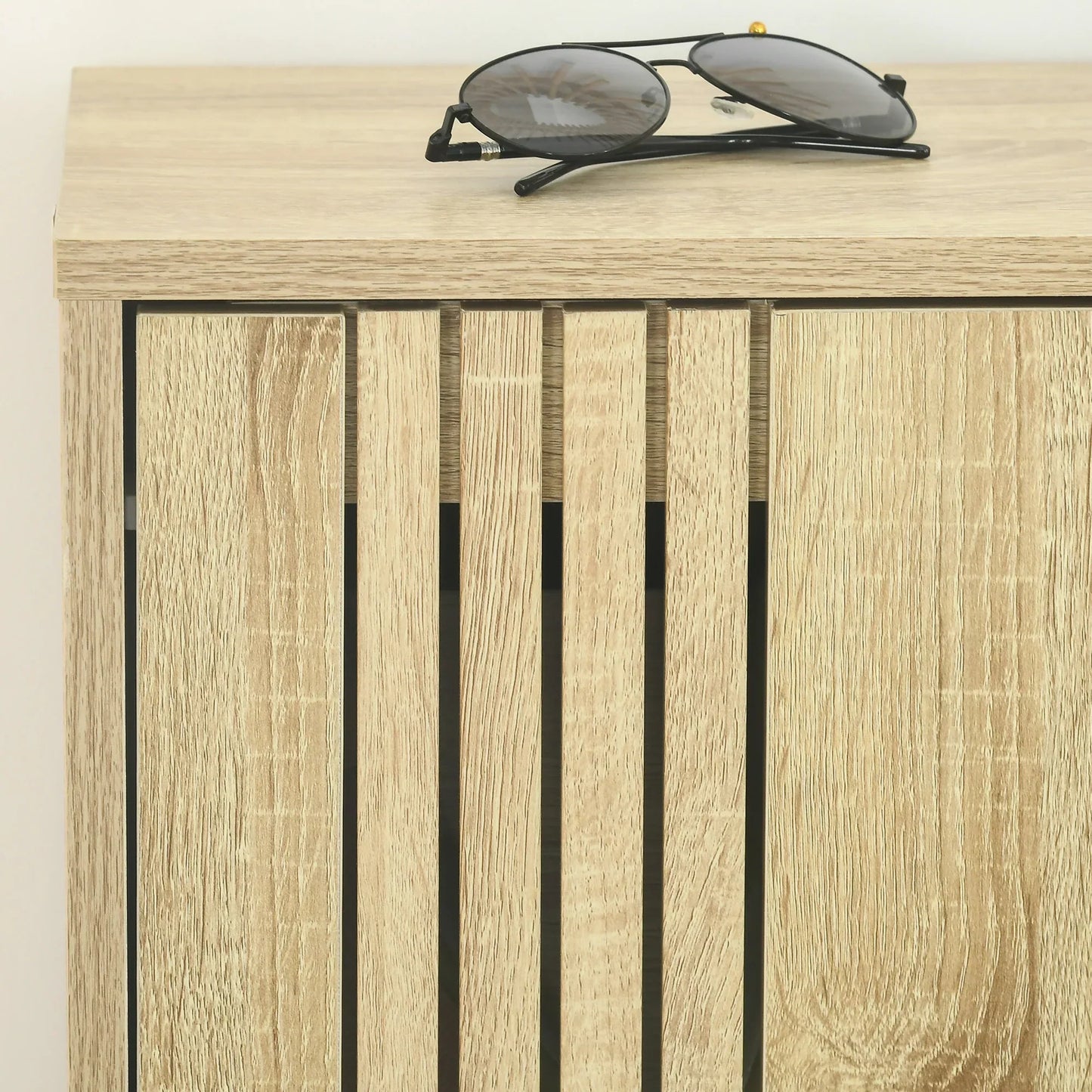 HOMCOM Schuhschrank mit 3 Klappen, für 18 Paar, 3-Fächer Schuhschrank, große Kapazität für Eingangsbereich, Flur, Wohnzimmer, 63 x 24 x 117 cm, Eiche
