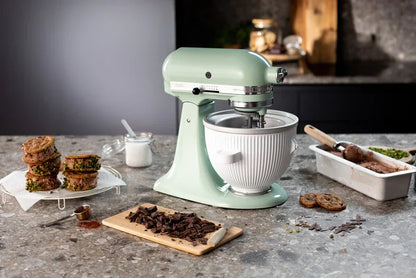 KitchenAid 4,8 L 5KSM175 Artisan Küchenmaschine Beginnerset mit Gemüseschneider