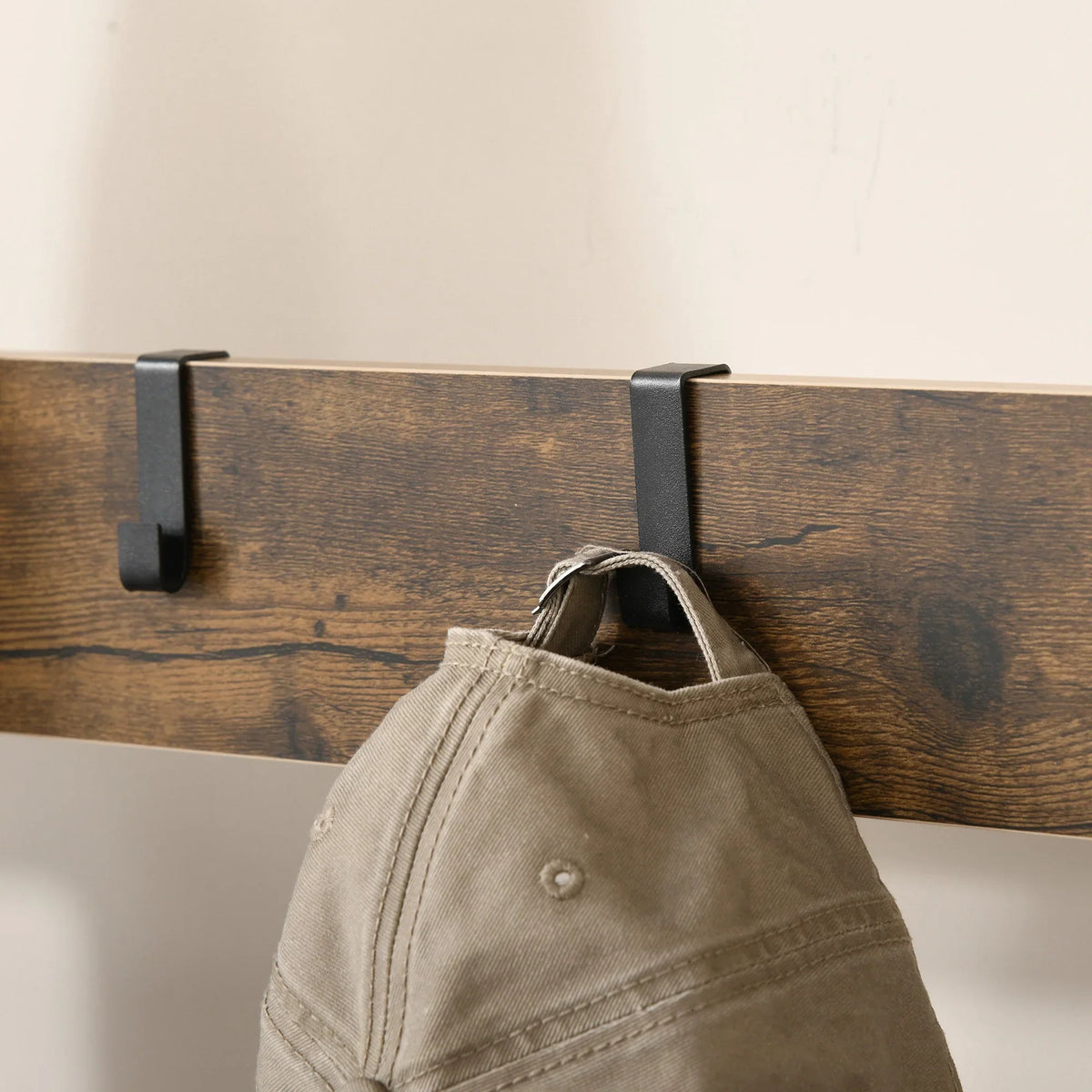 HOMCOM Kleiderständer Schuhregal mit 8 Haken und 2 Ablagen MDF Schwarz 72,8 x 34 x 182 cm